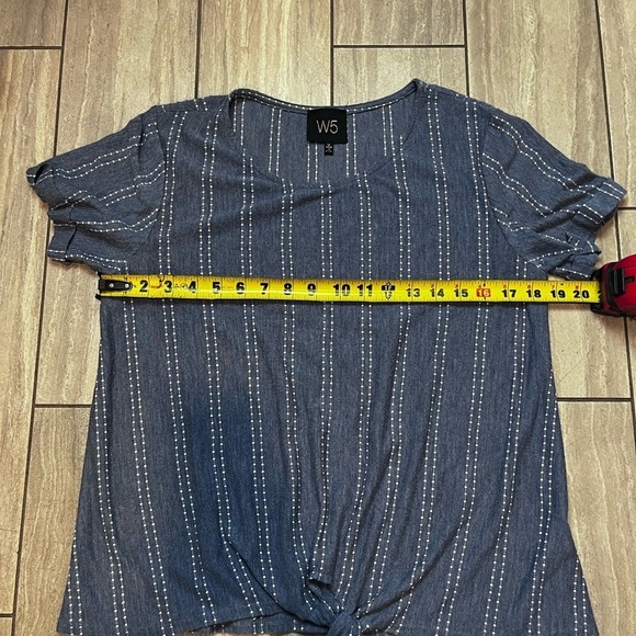 W5 Anthropologie Striped Textured Front Tie Top Cropped Shirt Women's medium - Picture 3 of 5